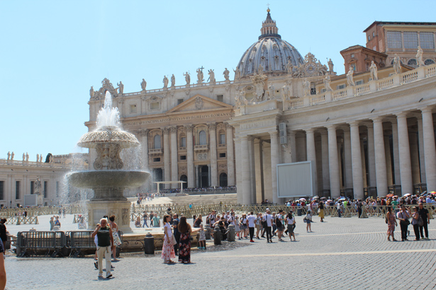 Basilica de San Pedro Entradas