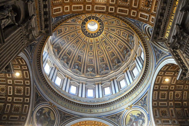 Tour Saint Peter Basilica in Rome